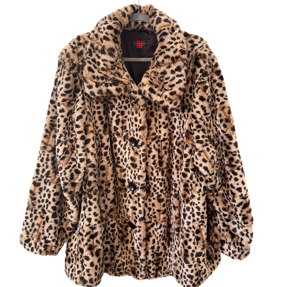 Nordstrom Gallery Woman Leopard Print Faux Fur Plush Coat Jacket